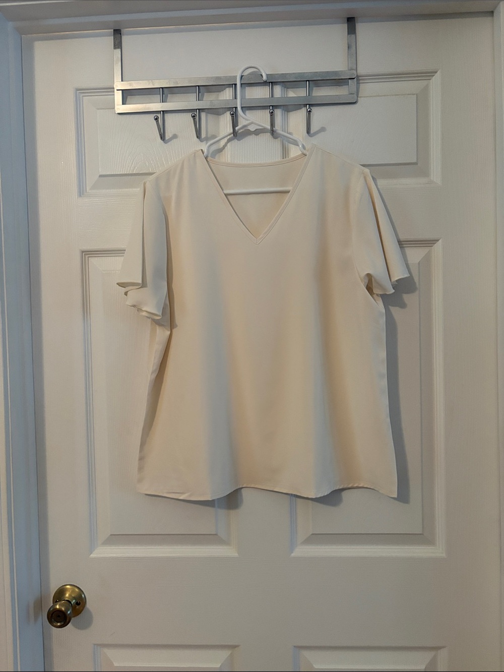 V-Neck Short Sleeve Women’s Top in Cream
